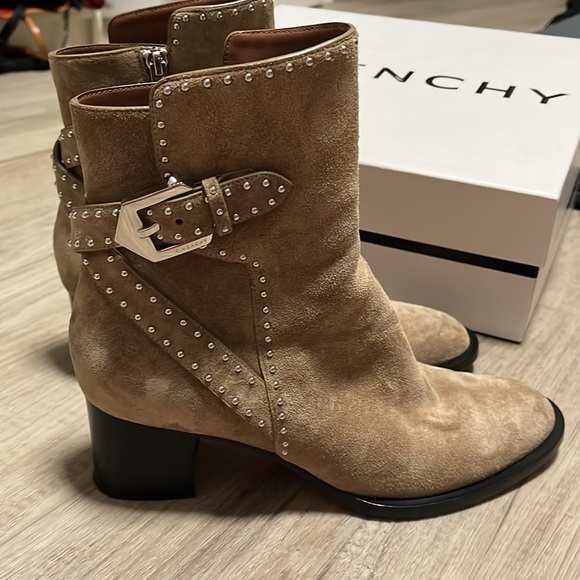 Givenchy Ankle Boots Beige Calf Suede 8.5 - Picture 4 of 16